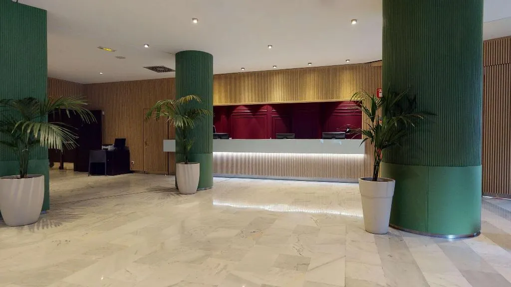 Lobby, Radisson RED Madrid, Madrid
