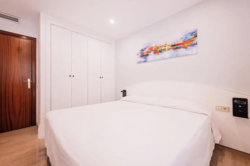 Room, Aparthotel Napols, Barcelona