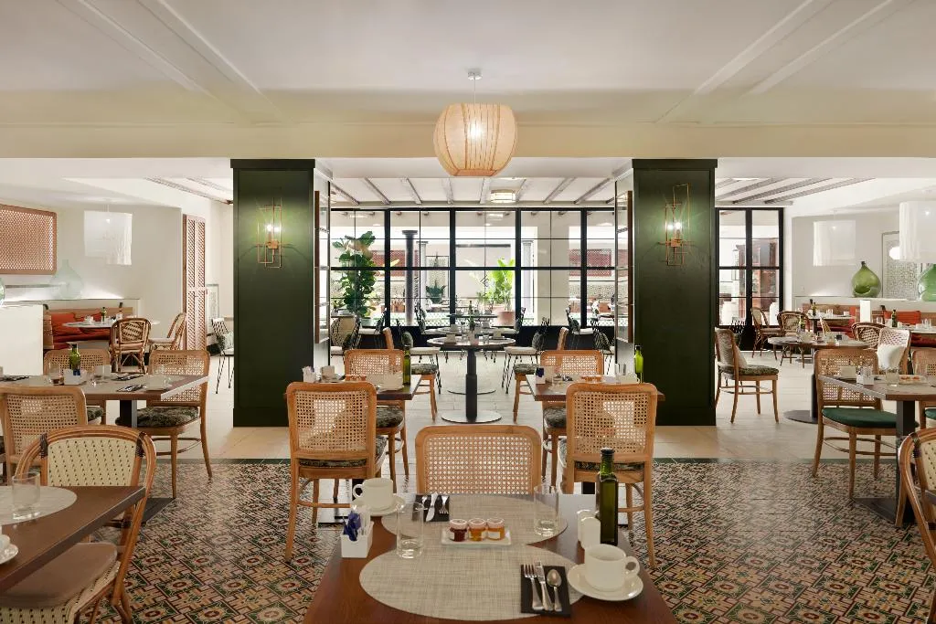 Restaurant, H10 Casa de la plata, Seville
