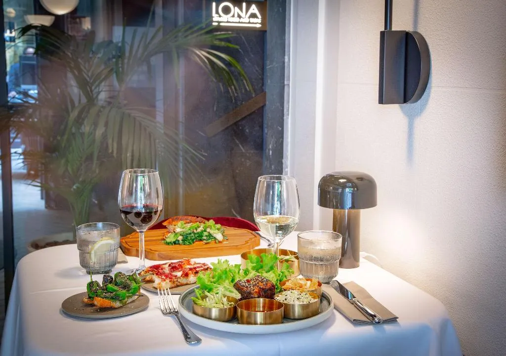 Restaurant, Radisson Blu Madrid Prado, Madrid