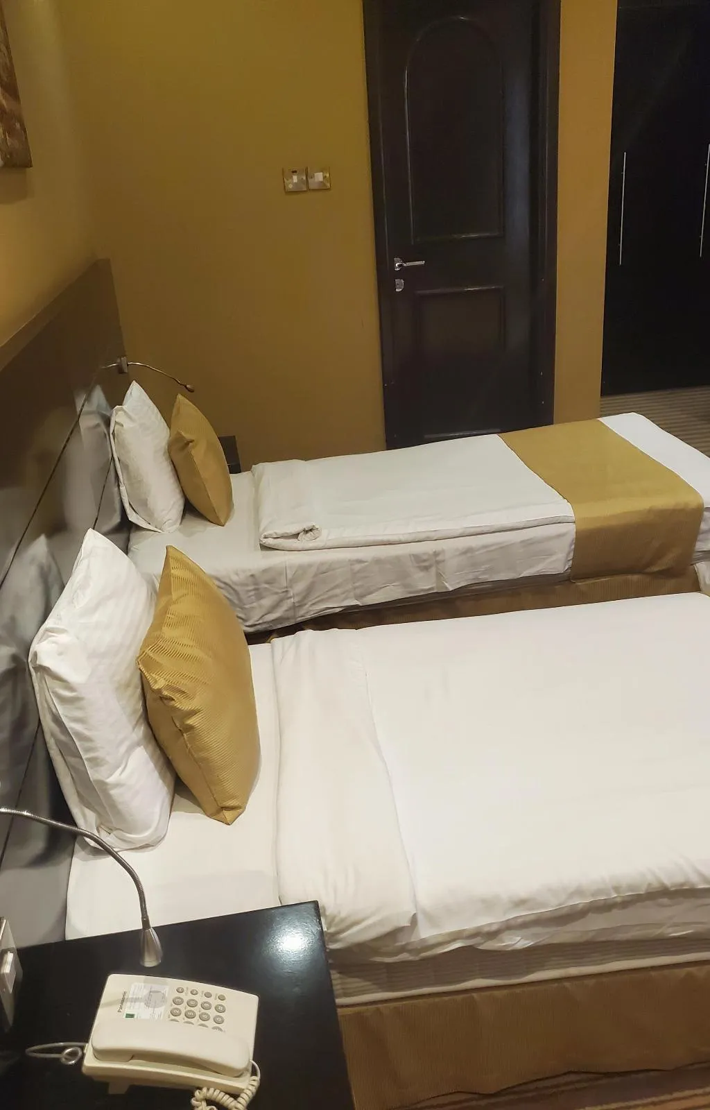 Double or Twin STANDARD Room, Aldar Hotel, Dubai