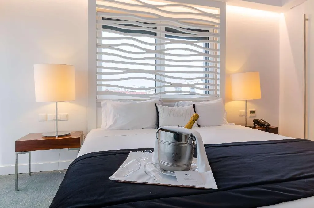 Room, Olissippo Saldanha, Lisbon