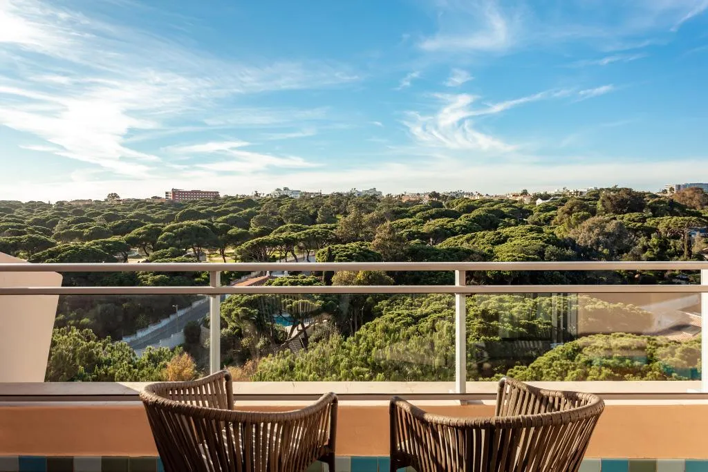 SUITE RESORT VIEW Room, Grande Real Santa Eulalia Resort & Hotel Spa, Algarve
