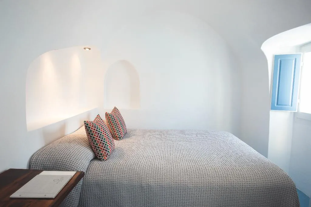 STUDIO STANDARD Room, Remezzo Villas, Santorini