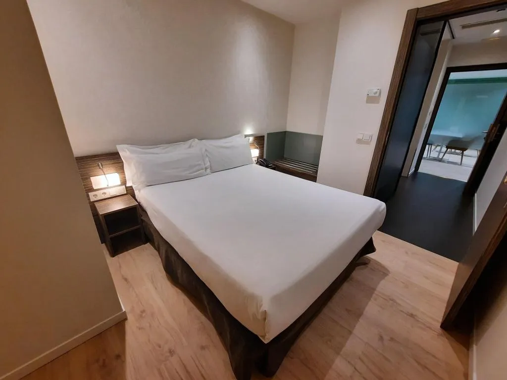 DOUBLE STANDARD Room, Air Rooms Madrid by HelloSky, Madrid