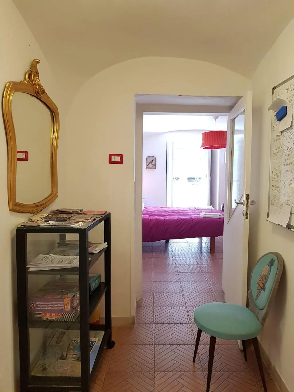 Lobby, Capa & Coda, Naples