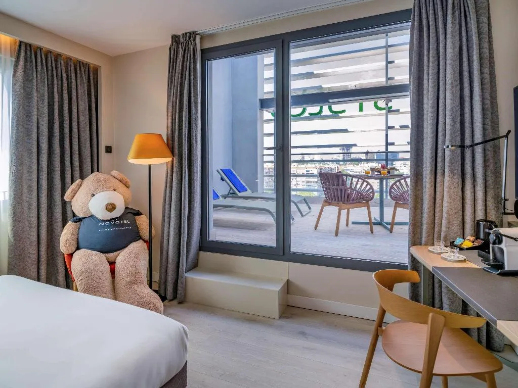 TWIN SUPERIOR KING BED Room, Novotel Madrid City Las Ventas, Madrid