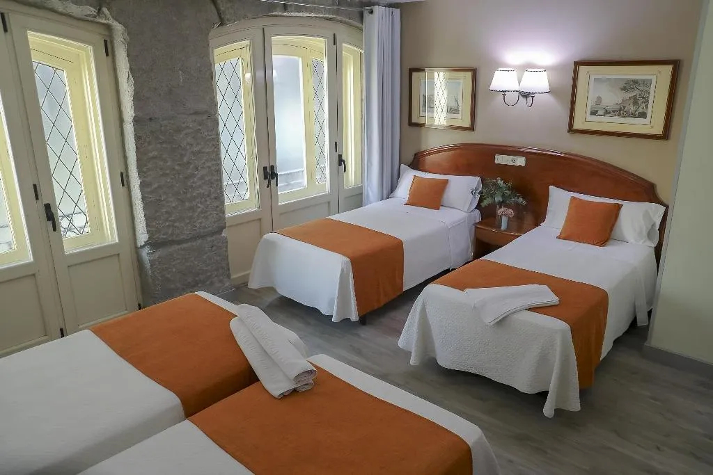 QUADRUPLE STANDARD Room, San Lorenzo, Madrid
