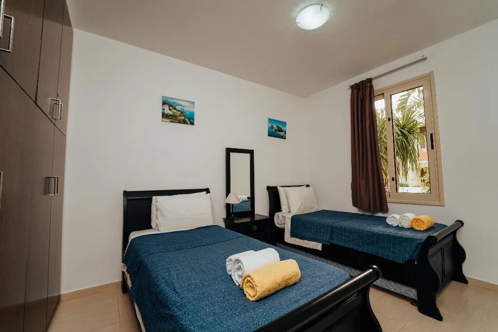 BUNGALOW THREE BEDROOMS WITH PRIVATE POOL Room, Sea Point Villas, Cyprus