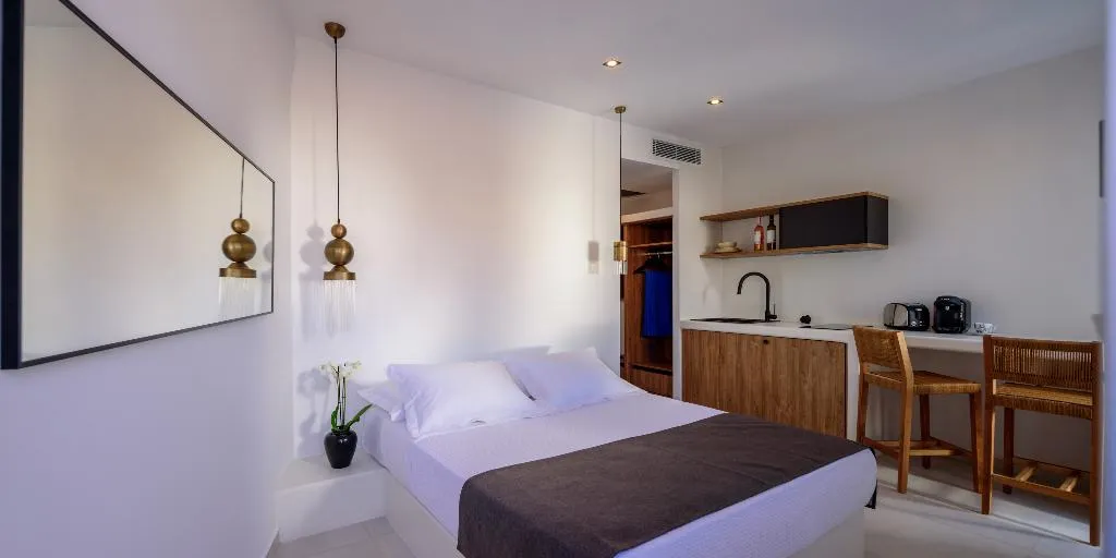 SUITE SEA VIEW Room, Ryolithos Suites, Santorini