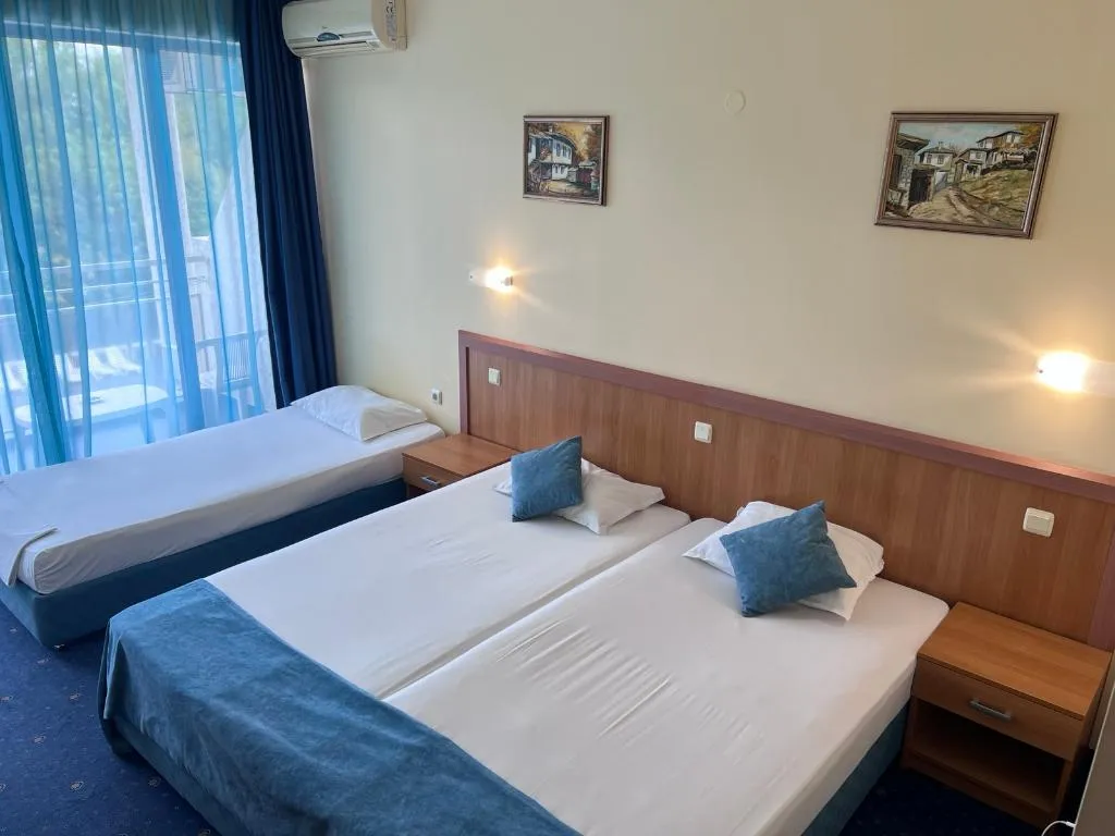 TRIPLE STANDARD Room, Aquamarine Hotel, Bourgas