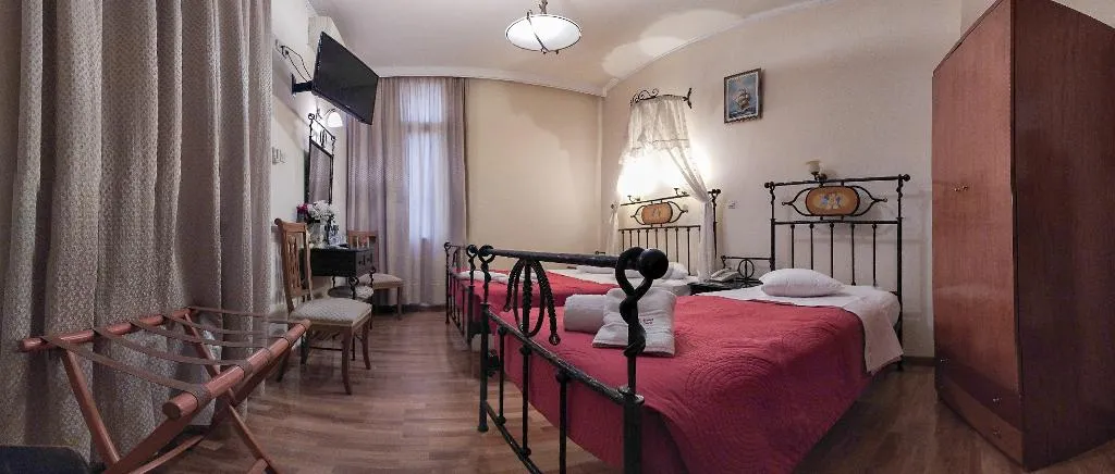 TRIPLE STANDARD Room, Cecil hotel, Athens