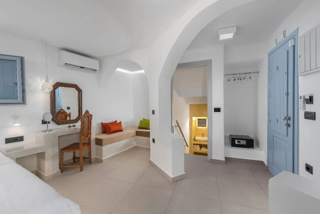 SUITE PREMIUM SEA VIEW Room, Sole D'Oro Luxury Suites, Santorini
