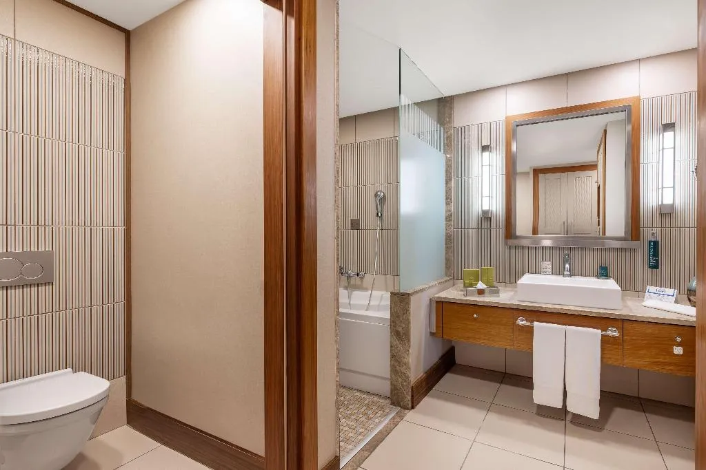 FAMILY ROOM DELUXE POOL VIEW Room, Hilton Dalaman Sarigerme Resort and Spa, Dalaman