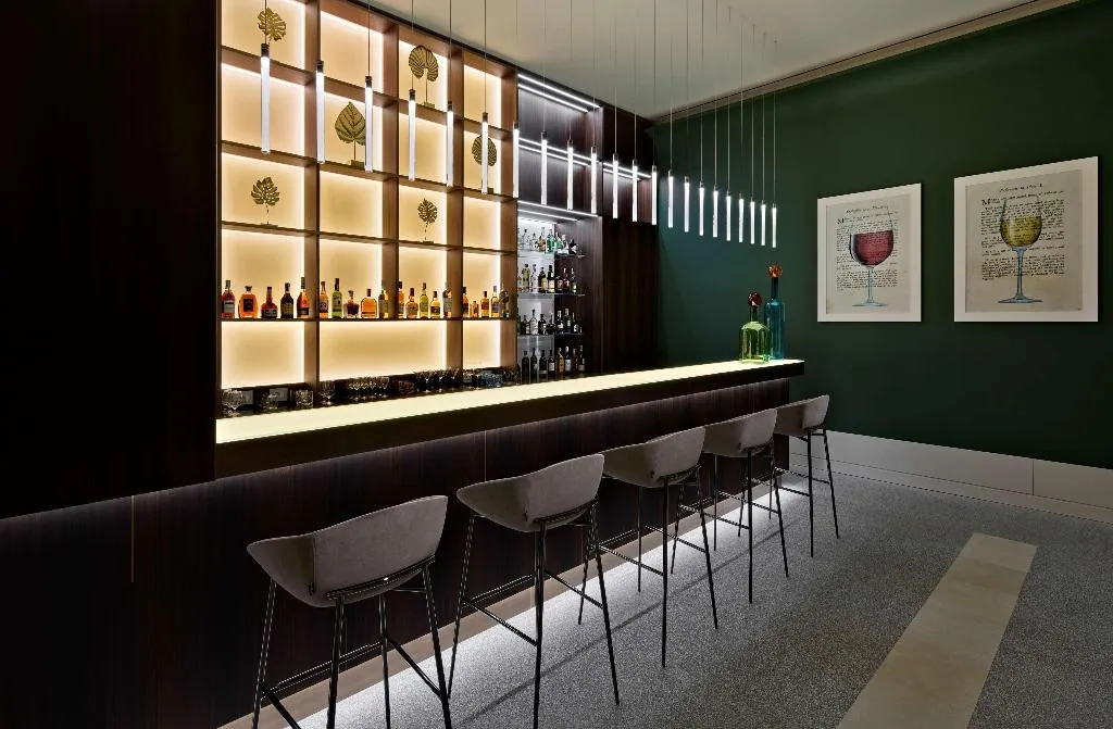 Bar, de Bonart Naples-Curio Collection by Hilton, Naples