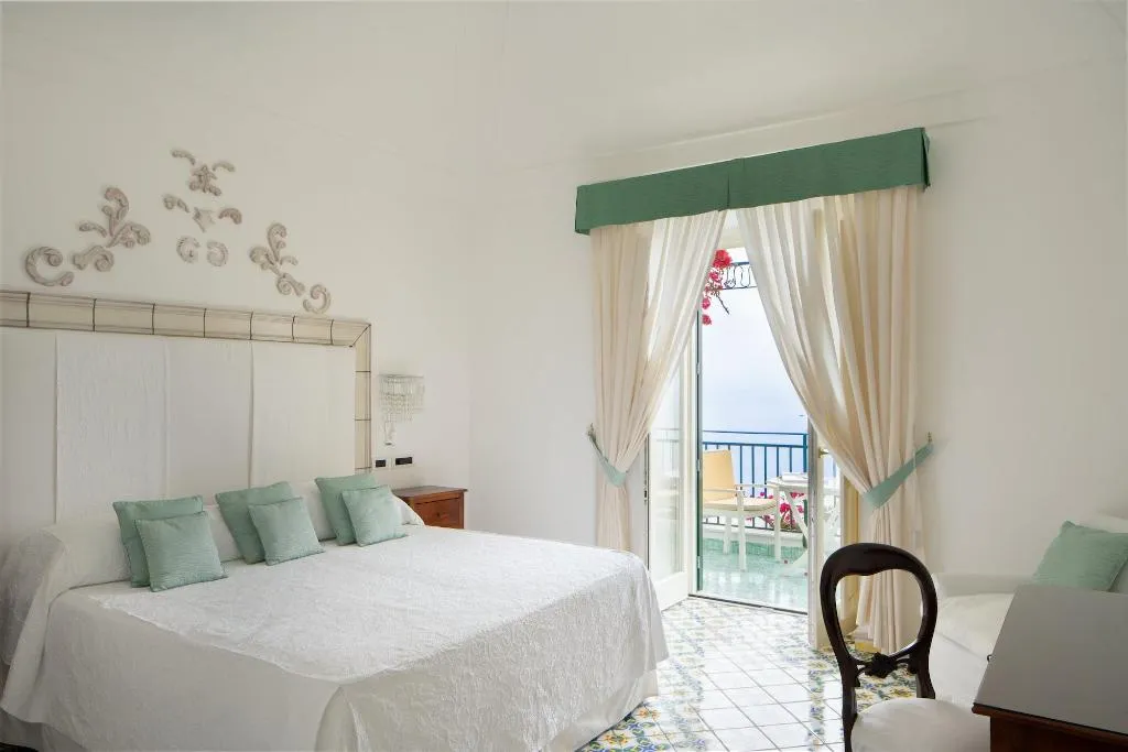 Room, Hotel Santa Caterina, Naples
