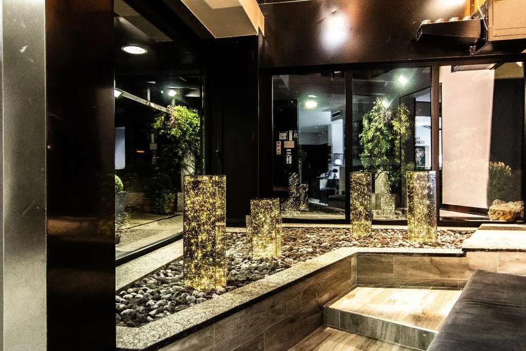 Lobby, Concorde, Milan