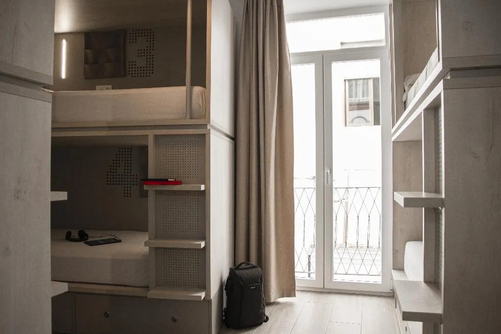 Bed in dormitory CAPACITY 6 Room, Room Salvador, Seville