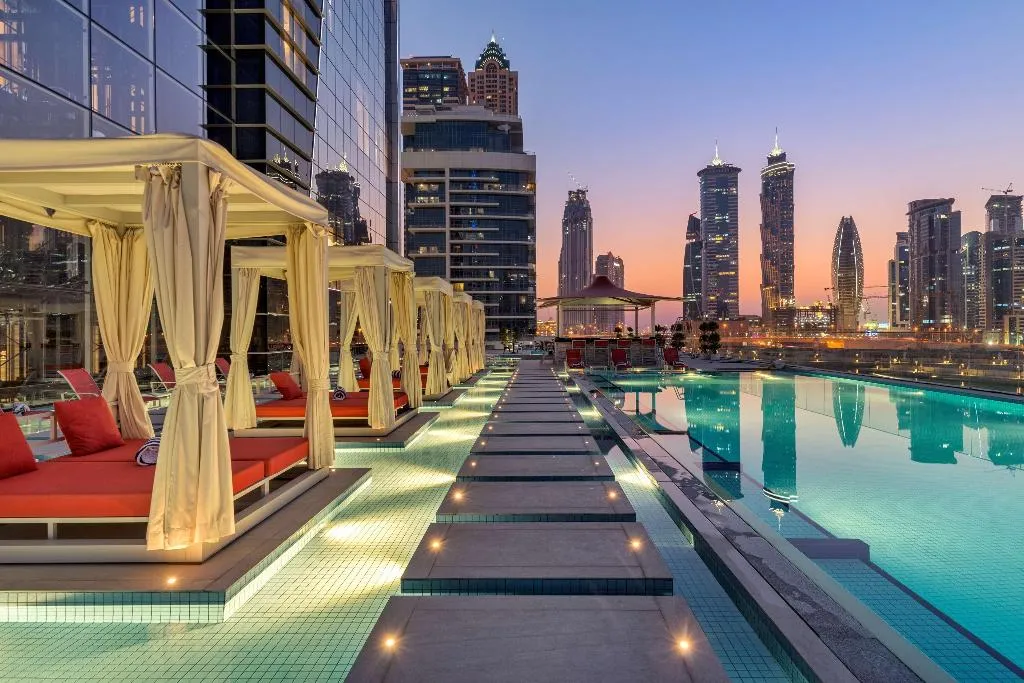 Pool, Canal Central Hotel, Dubai