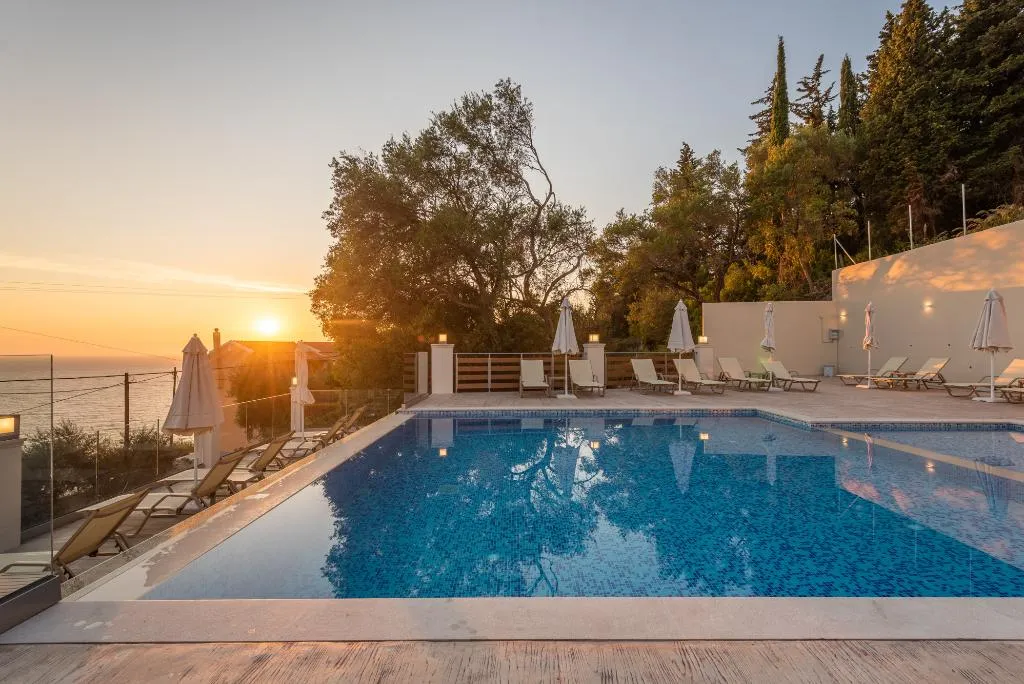 Pool, Mazis Apartments, Corfu