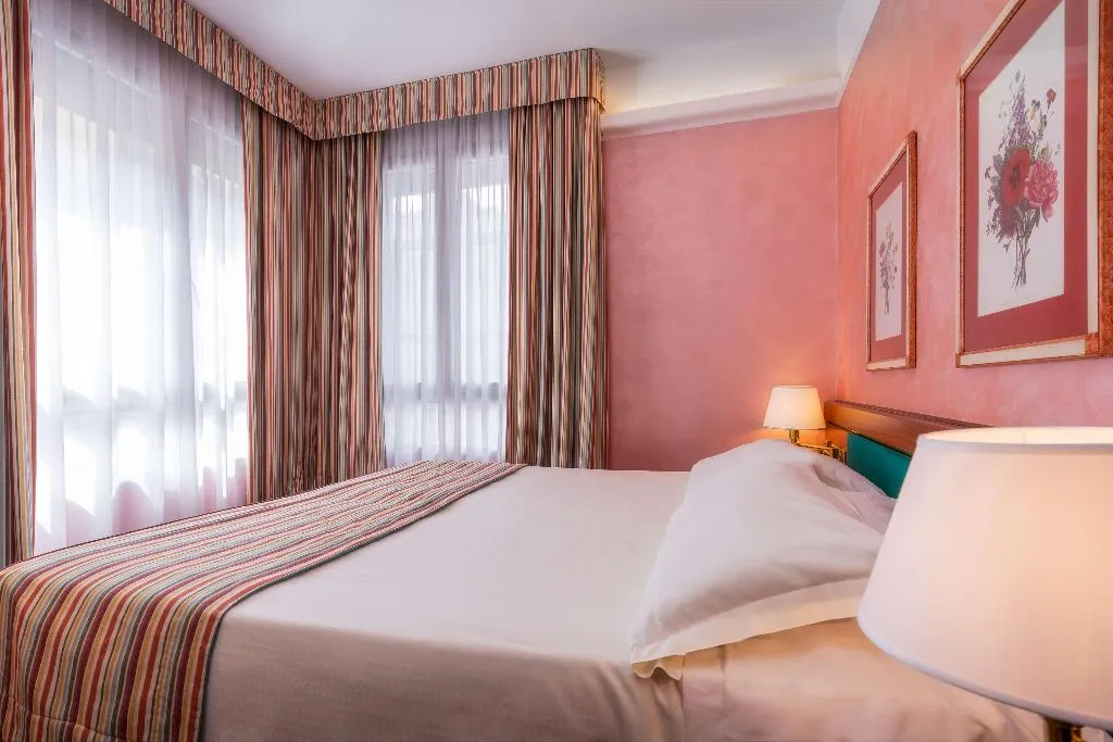 Room, Hotel Crivi's, Milan
