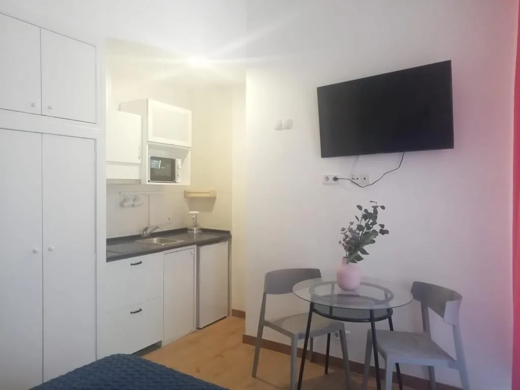 STUDIO WITH TERRACE Room, Smartr Madrid Gran Via 47, Madrid