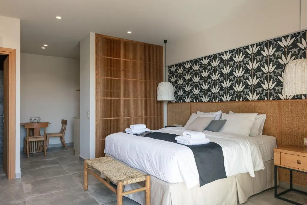 Room, Chapter 02 Gallery Suites, Crete