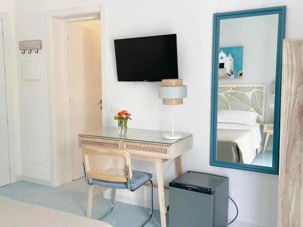 Double or Twin STANDARD Room, Lord Byron, Naples