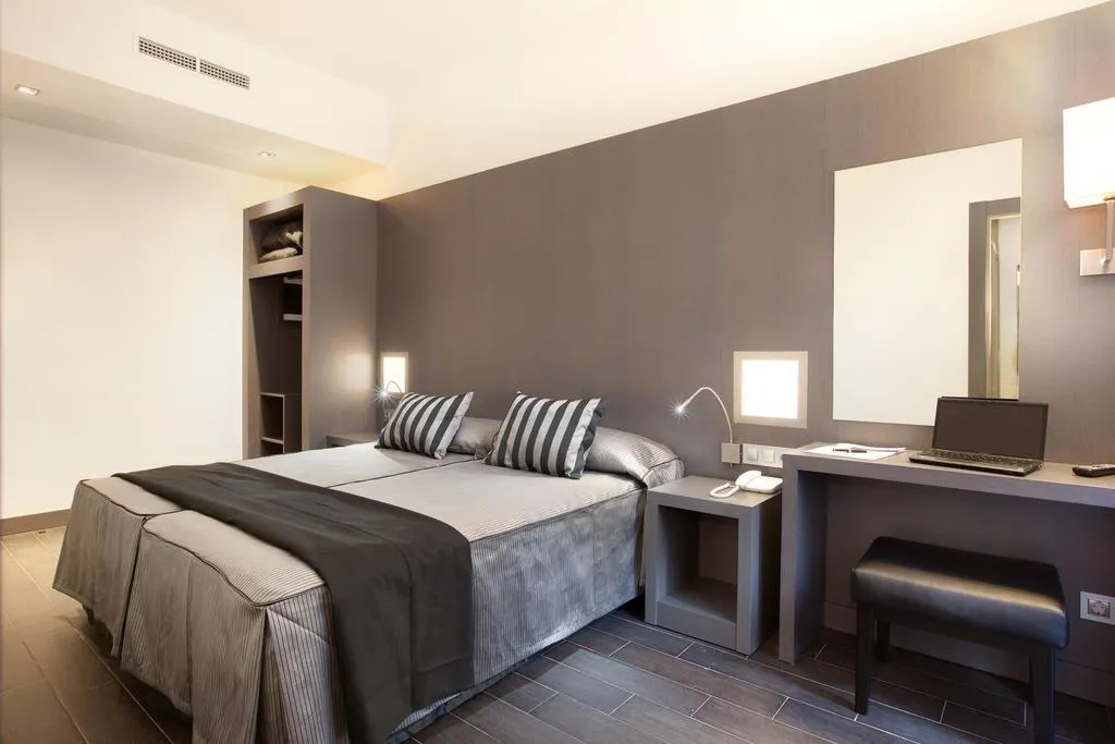 Double or Twin SUPERIOR Room, Dalia Ramblas hotel, Barcelona