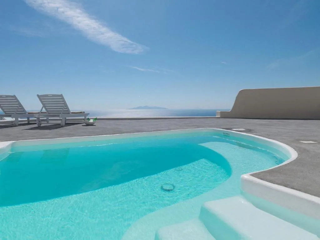 VILLA TWO BEDROOMS WITH PRIVATE POOL Room, Dome Resort Santorin, Santorini