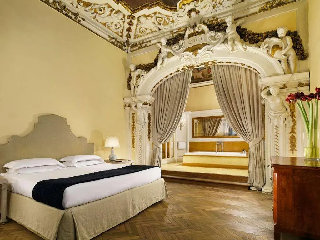 Room, Palazzo Di Camugliano, Florence