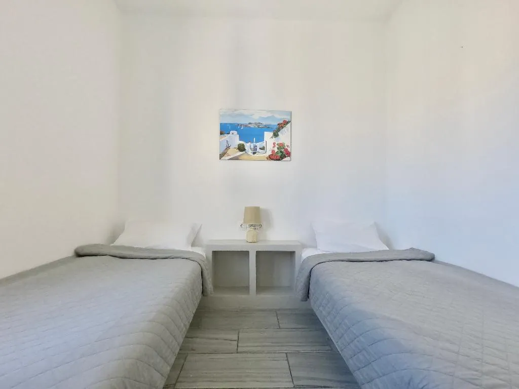 STUDIO DELUXE TWO BEDS Room, Anny Studios Perissa Beach, Santorini