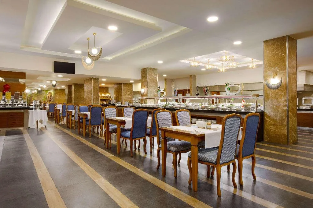Restaurant, Wyndham Garden Lara, Antalya