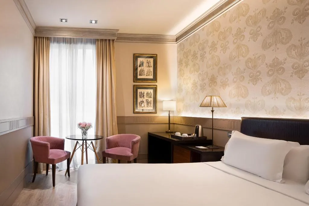 DOUBLE STANDARD Room, Duquesa de Cardona, Barcelona