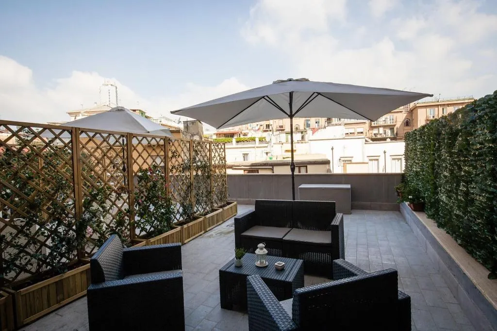 Room, B&B De Gasperi 55, Naples