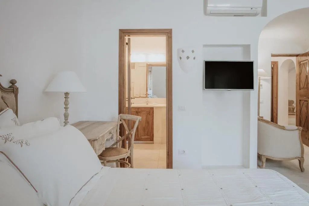 Room, Relais Villa Carola, Olbia