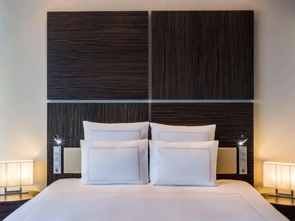 Room EXECUTIVE KING BED Room, Swissotel Tallinn, Tallinn