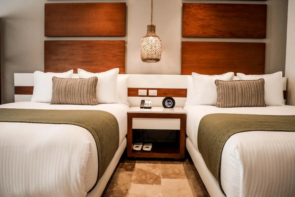 JUNIOR SUITE DELUXE Room, The Reef 28 Adults Only All Suites, Playa Del Carmen