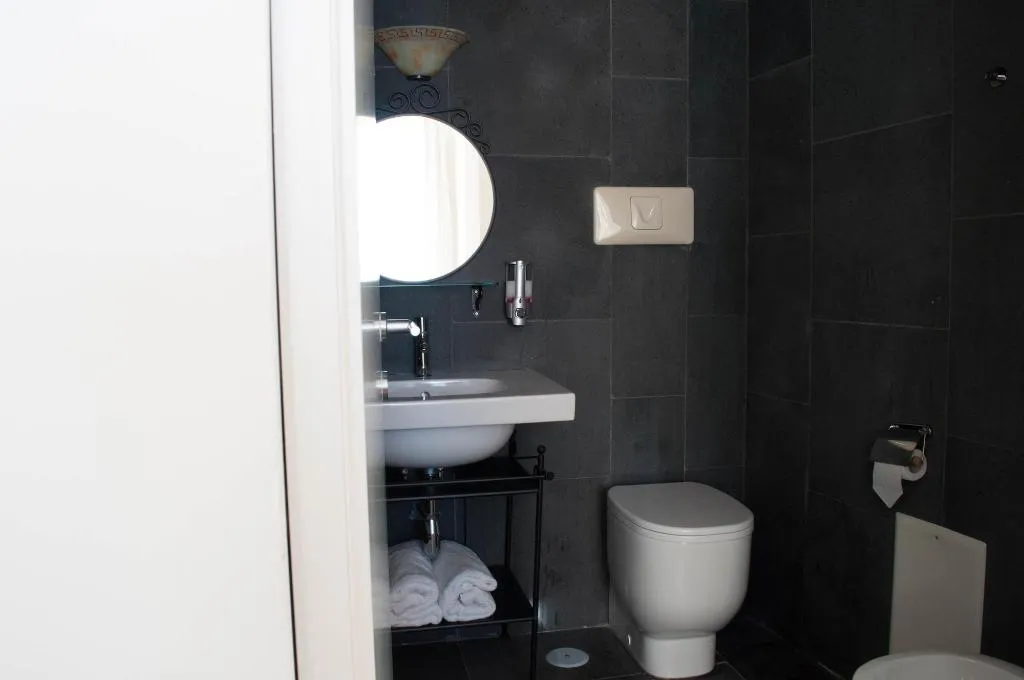 Room, Hotel Neronensis, Naples