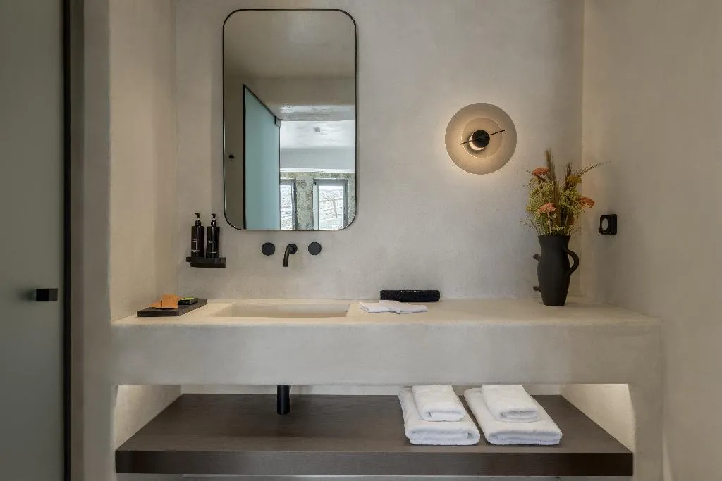 Double or Twin DELUXE WITH JACUZZI Room, Rocabella Mykonos Hotel, Mykonos