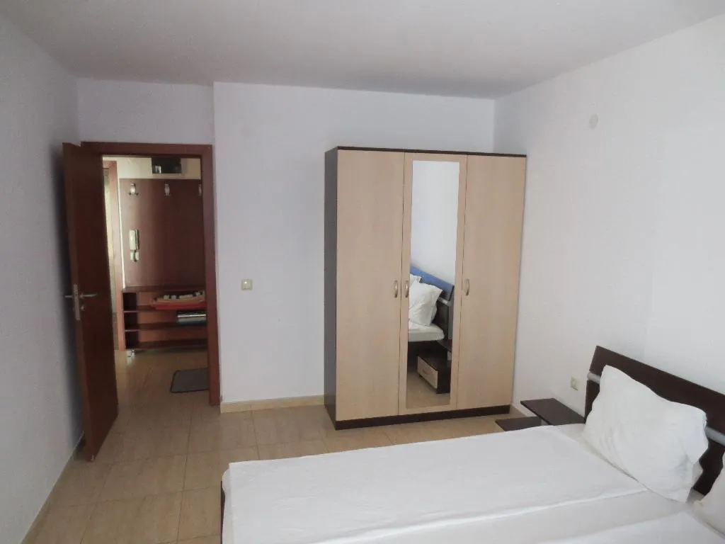 Room, Etara III, Bourgas