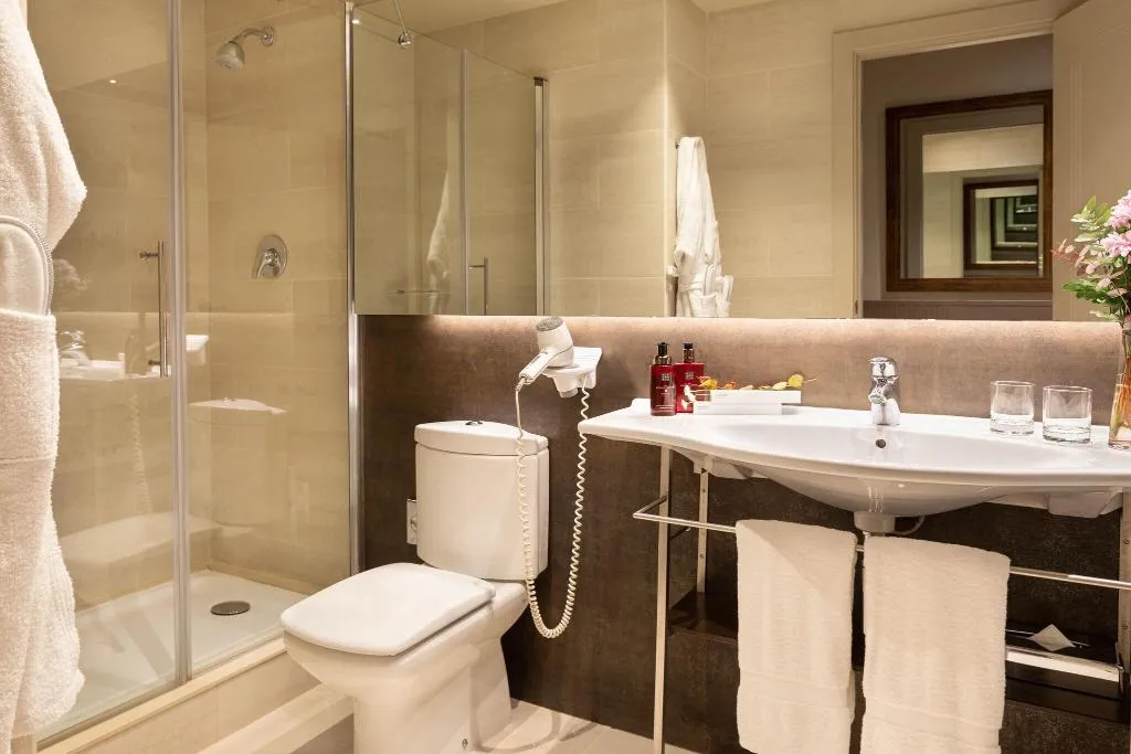 DOUBLE DELUXE Room, Duquesa de Cardona, Barcelona