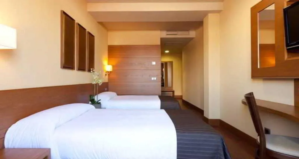 DOUBLE STANDARD Room, Sterling, Madrid