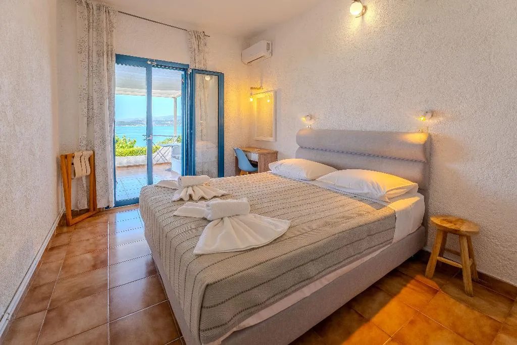 APARTMENT SEA VIEW Room, Metaxatos Apartments, Kefallinia