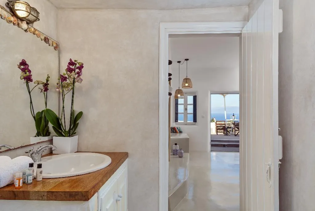 SUITE STANDARD Room, Finikia Memories (ex Finikia's Place), Santorini