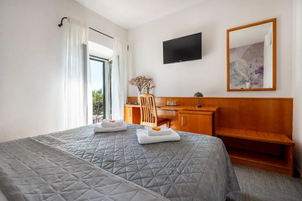 Double or Twin WITH BALCONY Room, Kastil, Split