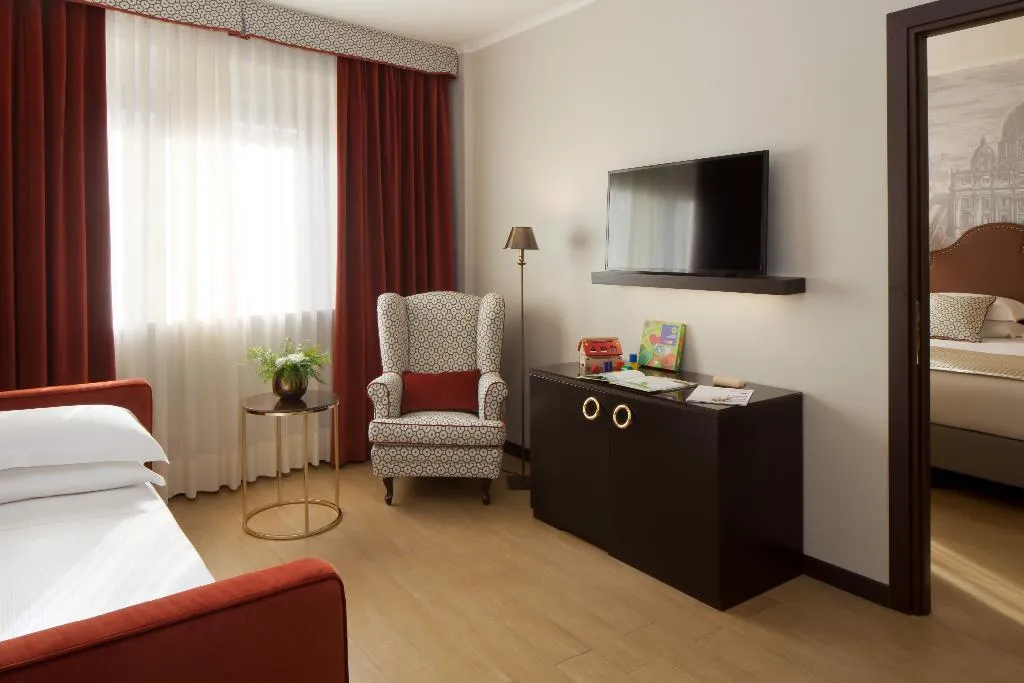 FAMILY ROOM STANDARD Room, Starhotels Michelangelo Roma, Rome