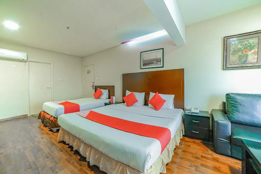 TWIN DELUXE Room, 394 Dana Al Buhaira Beach Hotel, Dubai