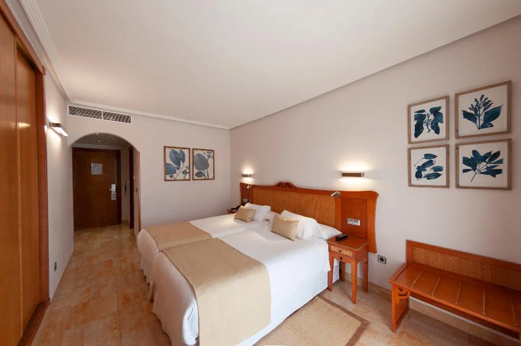 TWIN CAPACITY 1 Room, Hotel La Laguna Spa & Golf, Costa Blanca