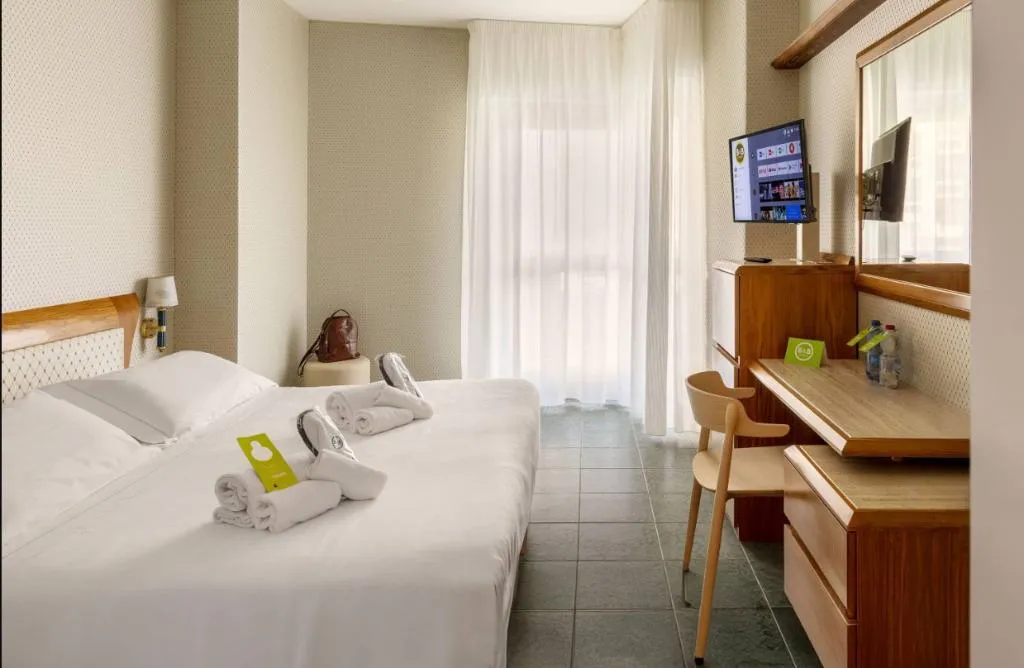 DOUBLE SUPERIOR Room, B&B Hotel Chioggia Airone, Venice